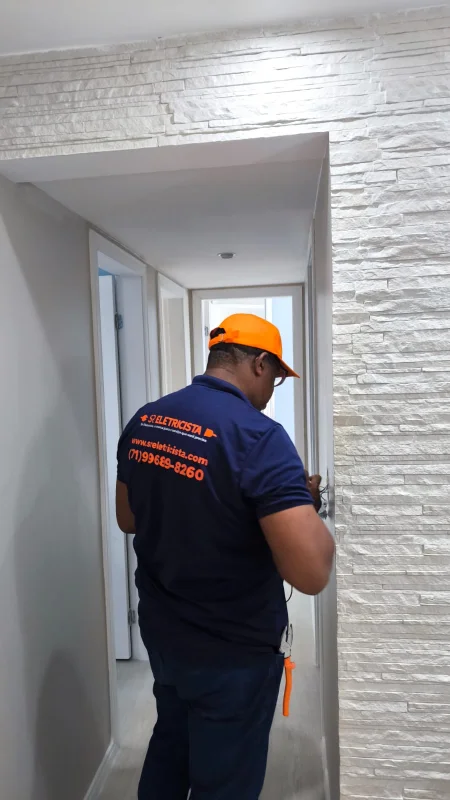 troca de tomada em Lauro de Freitas