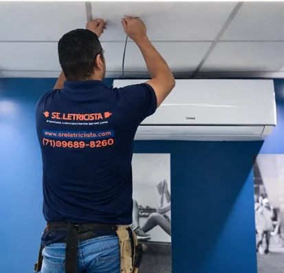 Instalação de fiação para ar-condicionado